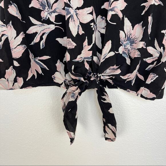 Madewell Floral Botton Back Tie Tee in XS - Picture 7 of 11
